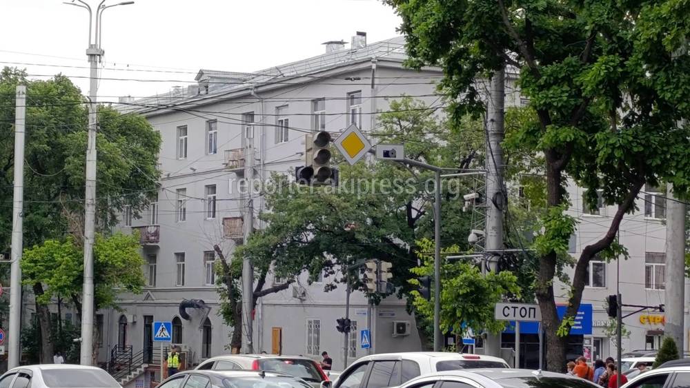 На Манаса—Ахунбаева не работают светофоры. Ответ мэрии