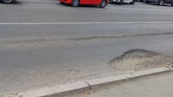 Бишкекчанин жалуется на состояние дороги на улице Абдрахманова
