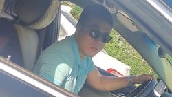Водитель «Кадиллака» едет без застегнутого ремня безопасности. Видео