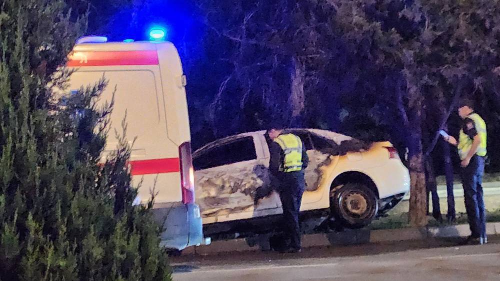На Южной магистрали взорвалась и сгорела машина