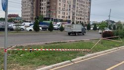 Зеленую зону на Южной магистрали снова огородили лентой. Фото мэрии