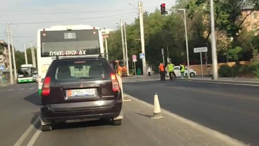Новый асфальт на Ахунбаева меняют на новейший? Видео горожанина