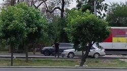 ДТП на Жибек Жолу, образовалась пробка. Видео с места аварии