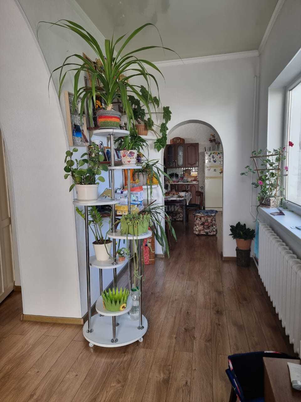 Продаю дом 3-ком. 85кв. м., этаж-1, 4-сот., стена саман, Ахунбаева - Бакаева.