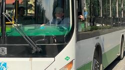 Водителя автобуса оштрафовали на 3000 сомов за курение за рулем, - УПСМ