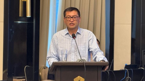 Талант Султанов