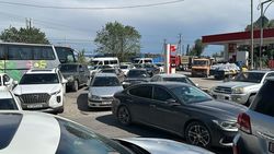 На пересечении Объездной и улицы Алма-Атинской образовалась многокилометровая пробка, - очевидец