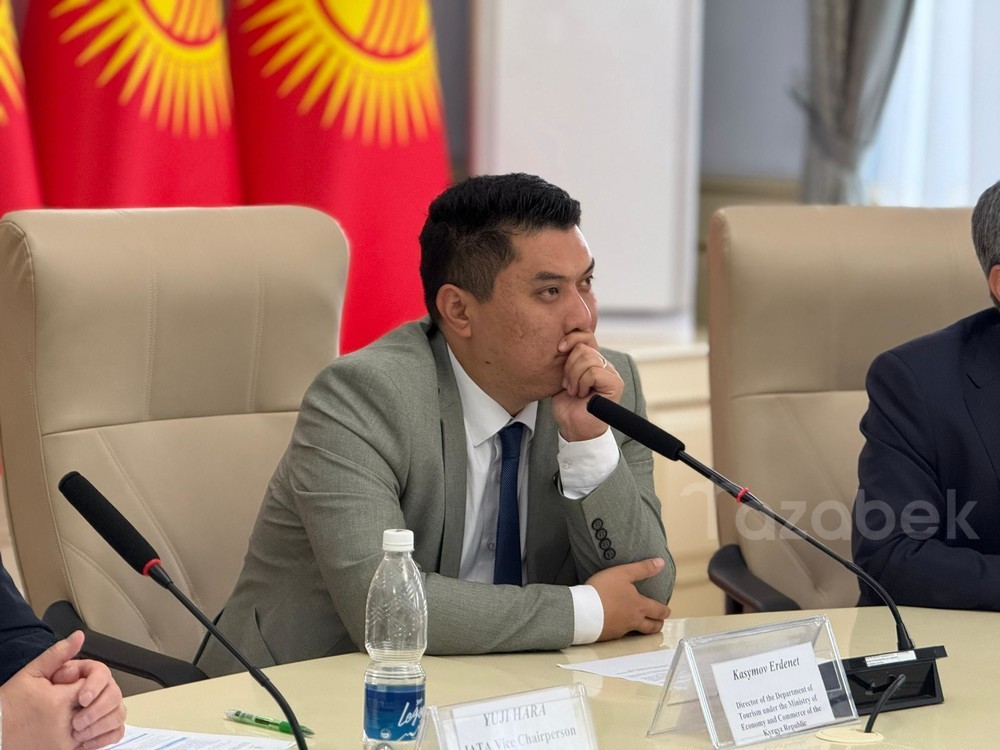 директор Департамента туризма Эрденет Касымов