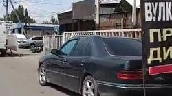 На ул.Патриса Лумумбы после рейда мэра снова паркуются в неположенном месте