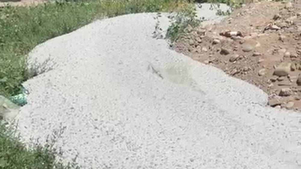 Возле БЧК вылили бетонный раствор. Видео