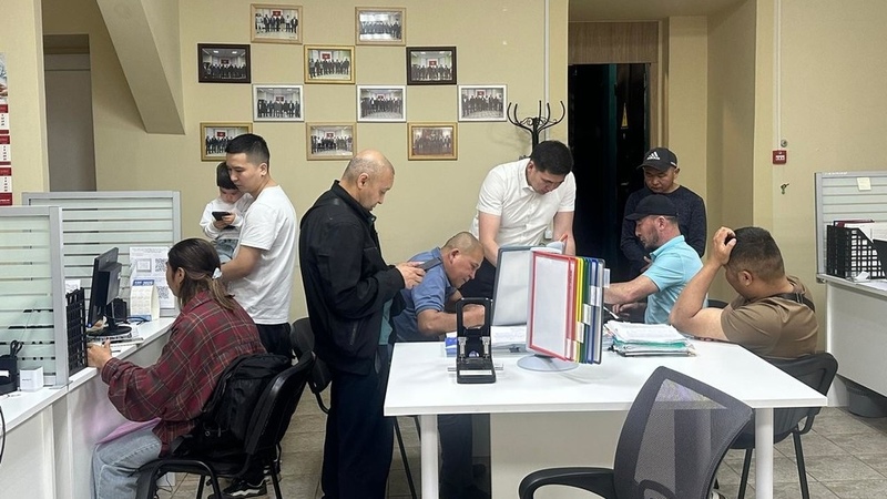 Kyrgyzstanis in Russia can receive assistance with employment, Mandatory Health Insurance and legalization - Labor Ministry