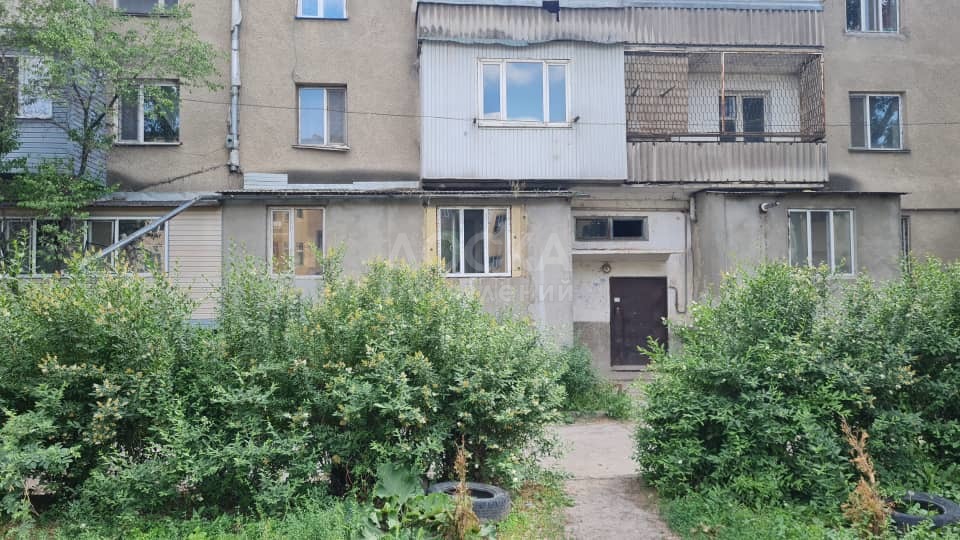 Продаю 2-комнатную квартиру, 48кв. м., этаж - 1/4, с. Аламедин а.Атинская\Гидростроительная.