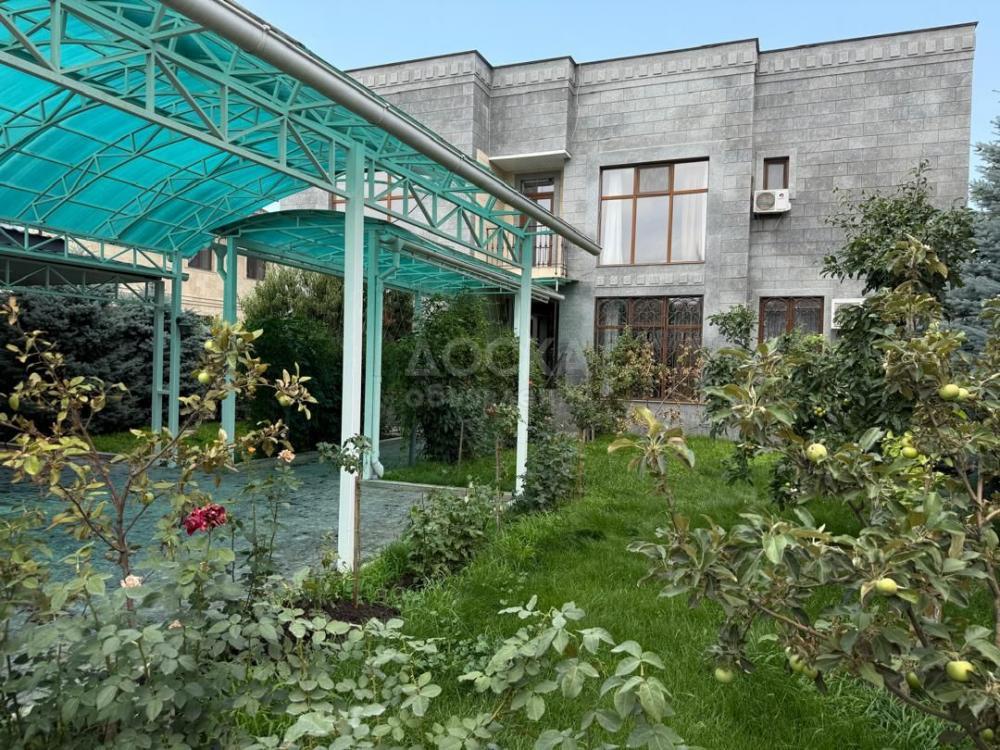 Сдаю дом 7-ком. 300кв. м., этаж-2, 6-сот., стена кирпич, Djal.