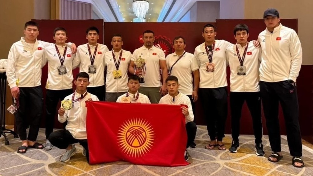 Сборная Кыргызстана по борьбе (U-17)