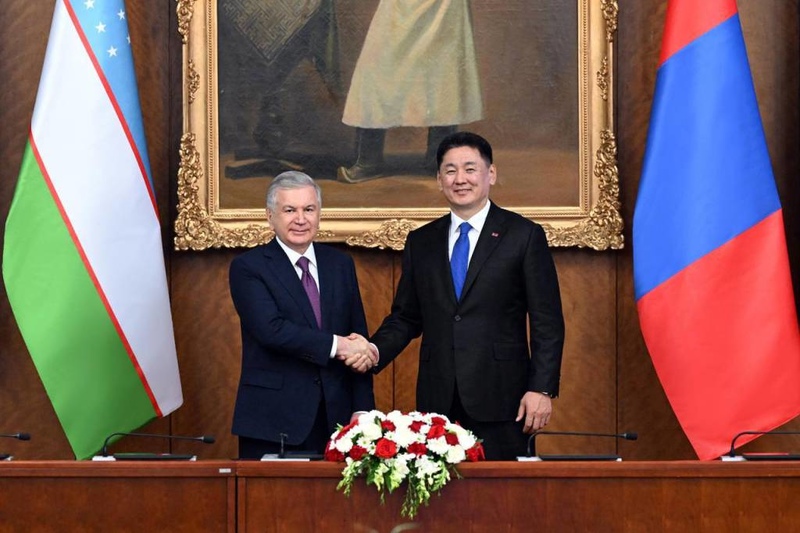 Presidents of Uzbekistan and Mongolia hold talks