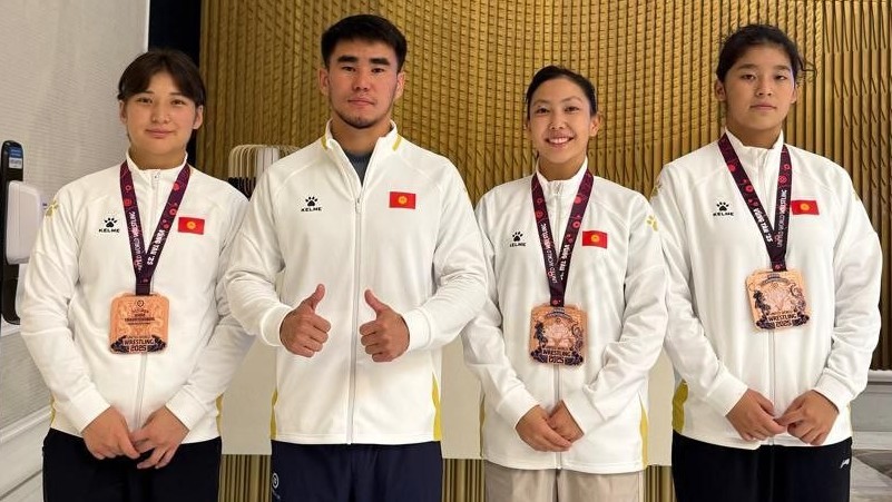 Женская сборная Кыргызстана по борьбе (U-17)