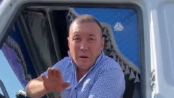 Горожанин пожаловался на опасную езду грузовика. Видео