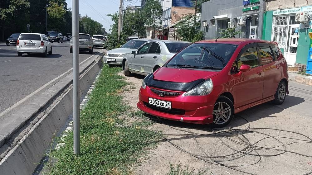 Муниципальная инспекция не обнаружила припаркованное авто на Суюмбаева