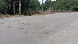 Состояние дороги на мосту через БЧК на ул.Лермонтова. Видео