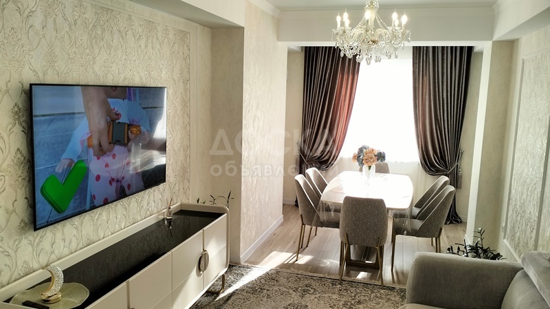 Продаю 3-комнатную квартиру, 121кв. м., этаж - 5/12, в ЖК "Карпинка" от с/к Авента Строй.