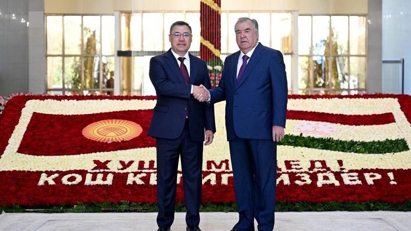 President Japarov greeted by President Rahmon upon arrival in Tajikistan on a state visit