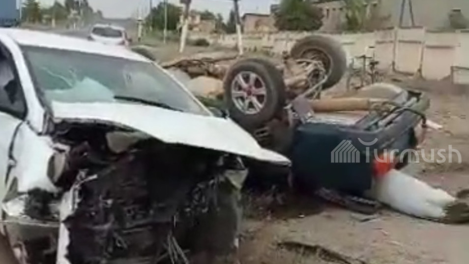 Кырсыкка кабылган унаалар