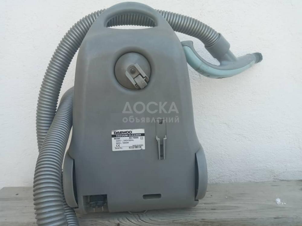 Продам  пылесос  южно-корейский "DAEWOO", уборка  сухая. б/у
