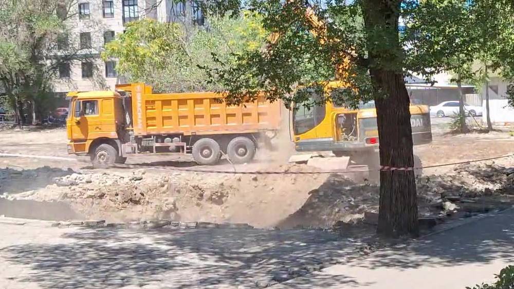 Вокруг стройки по проспекту Айтматова пыльно и не огорожено, - горожанин