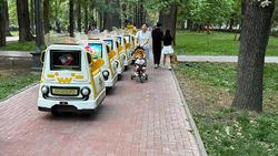 Арендодателя паровозиков на аллее бульвара Эркиндик оштрафовали на 3 тыс. сомов, - мэрия