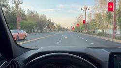 «Машину трясет». Водитель жалуется на качество нового асфальта на Айтматова. Видео