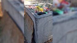 Мусор в вазе для цветов на Токтогула—Гоголя убрали. Фото мэрии