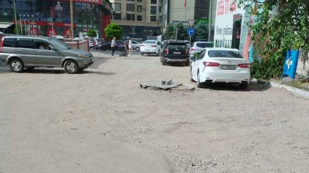 Горожанин просит заасфальтировать участок на Медерова. Ответ мэрии