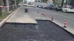 На Советской начали ремонтировать провал асфальта. Видео