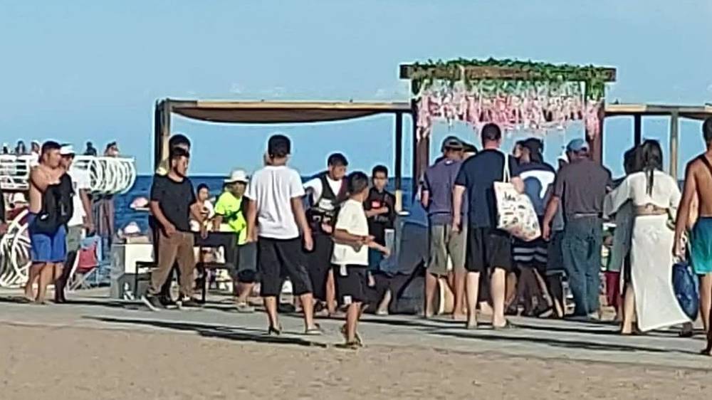 Массовая драка на пляже пансионата Palm Beach. Видео