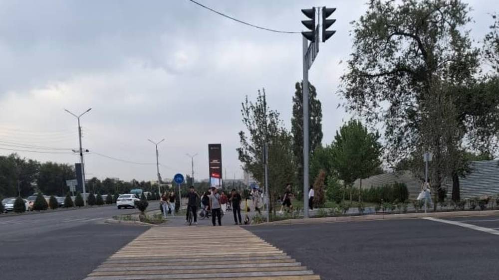 На Южной магистрали—Айтматова после ремонта нет светофора для пешеходов. Фото