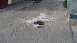 Люк без крышки на Горького. Фото