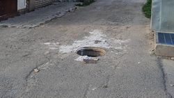 Люк без крышки на улице Горького. Ответ мэрии