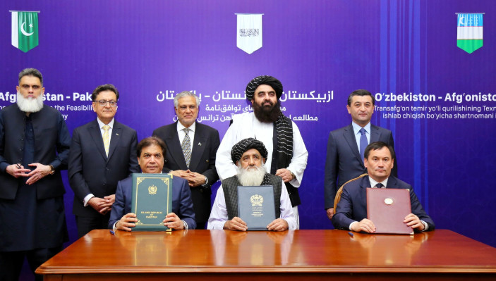 توافق نامه امضاء ازبکستان ، افغانستان و پاکستان در مورد راه آهن ترانس افغان