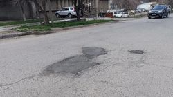 Ямы на дороге по ул.Достоевского. Ответ мэрии