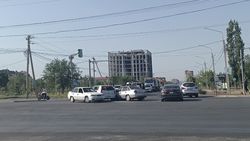 На Южной магистрали столкнулись две машины. Фото