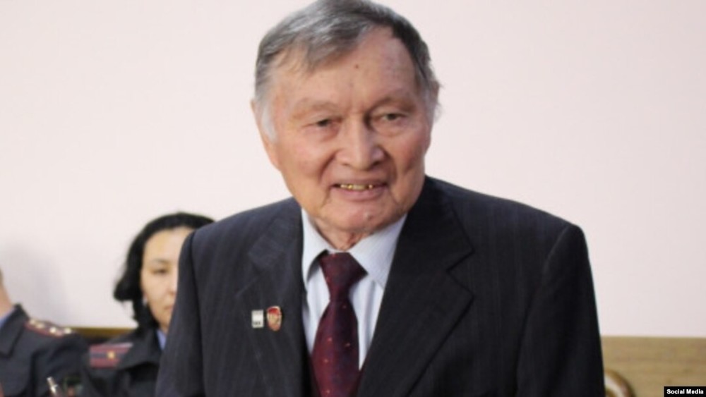 Абдразак Мокенов