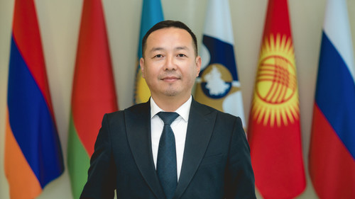 назарбеков малаев