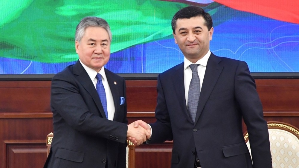 Жээнбек Кулубаев и Бахтиёр Саидов