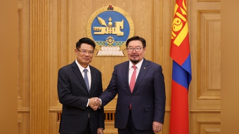 Prime Minister of Mongolia holds talks with Prosecutor General of Supreme People's Procuracy of Vietnam