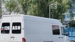 На Фрунзе массово проезжают на красный. Видео