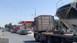 Огромная пробка в Лебединовке. Фото