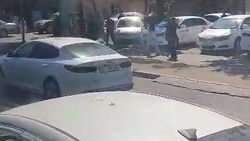 Огромные пробки в Кызыл-Аскере, люди идут пешком. Видео