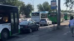 Пробка из автобусов на Дэн Сяопина. Видео