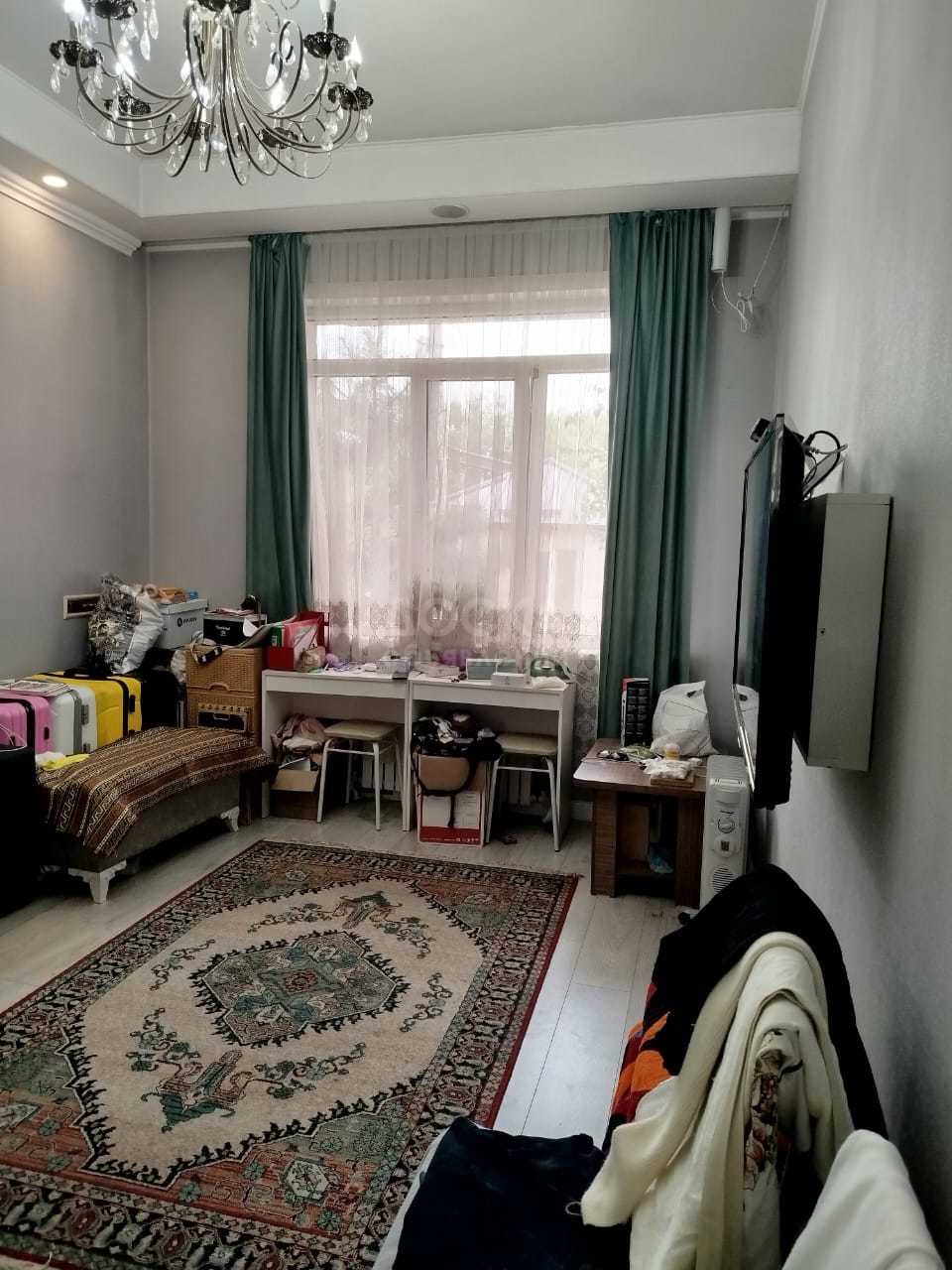 Продаю 2-комнатную квартиру, 58кв. м., этаж - 1/9, Логвиненко/Чуйкова "Памир Строй".