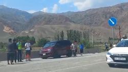 В Боомском ущелье произошло ДТП с участием 3 машин. Видео В Боомском ущелье произошло ДТП с участием 3 машин. Видео